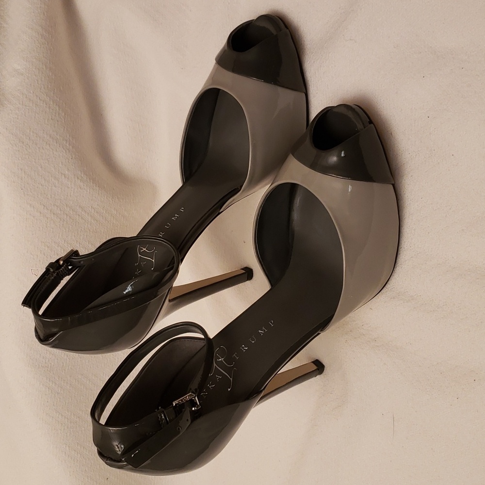 Ivanka Trump 2-Tone Gray Peep Toe Patent Leather Heel Size 7.5